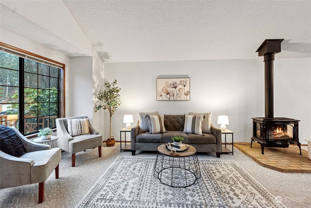 7324 54th Ave Nw - Photo 3 of 12