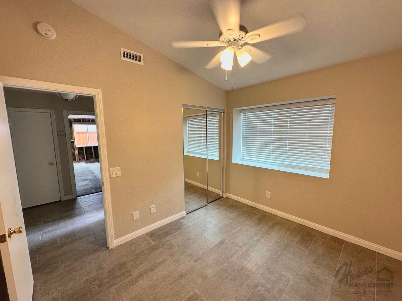 610 Sunset Ct - Photo 6 of 21