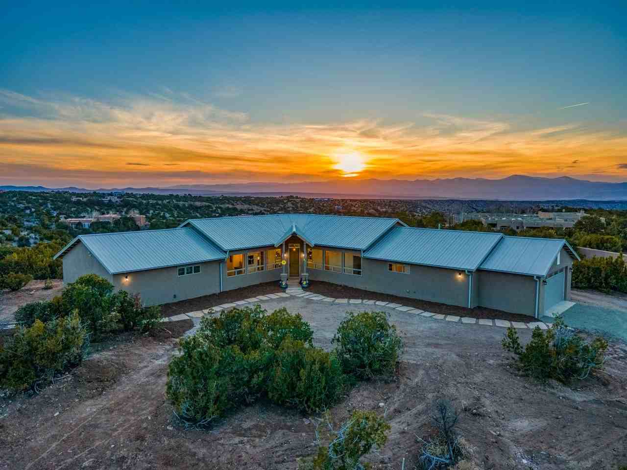 35 Heather Ln - Photo 2 of 31