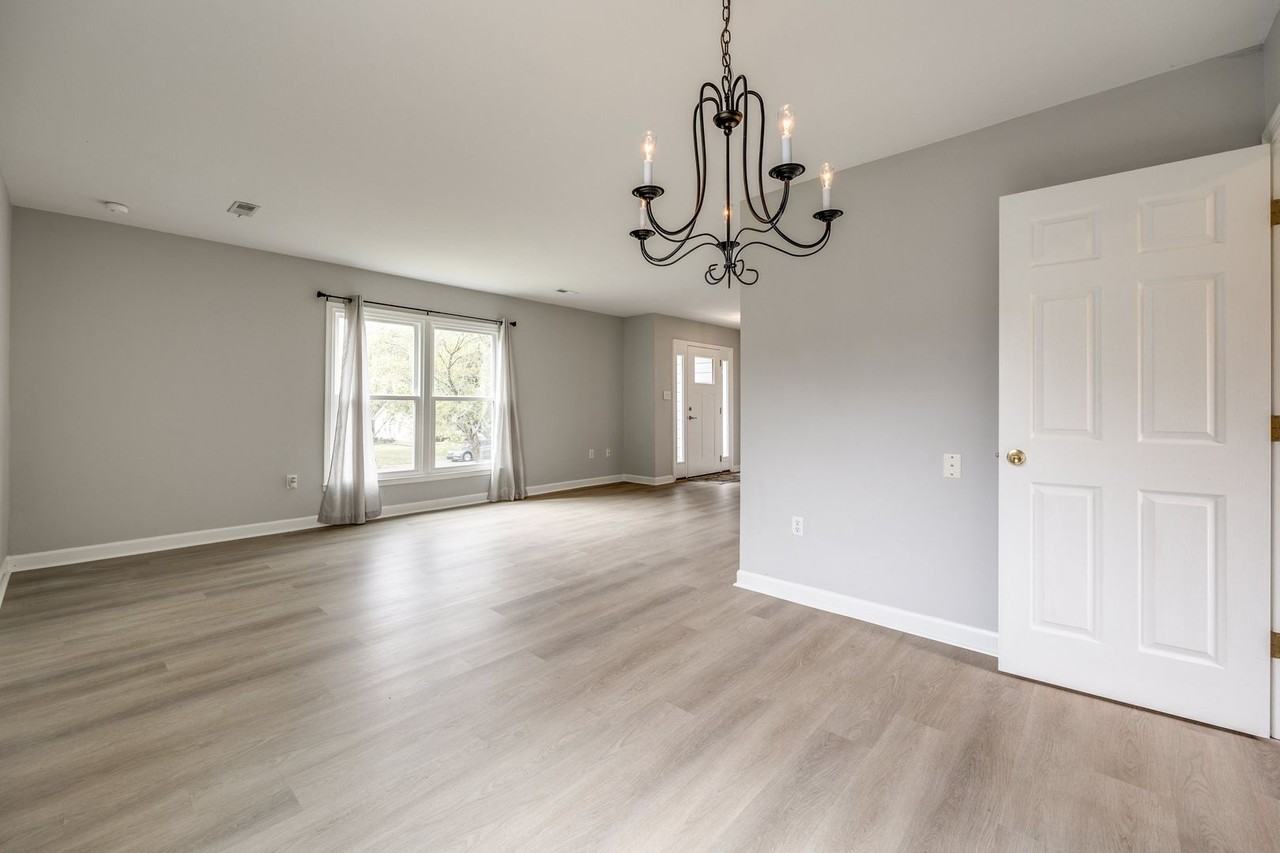 7324 Killingdeer Ln - Photo 7 of 35