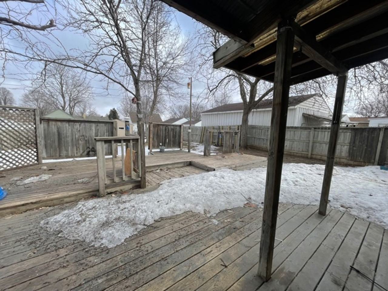 2412 E 8th St - Photo 2 of 6