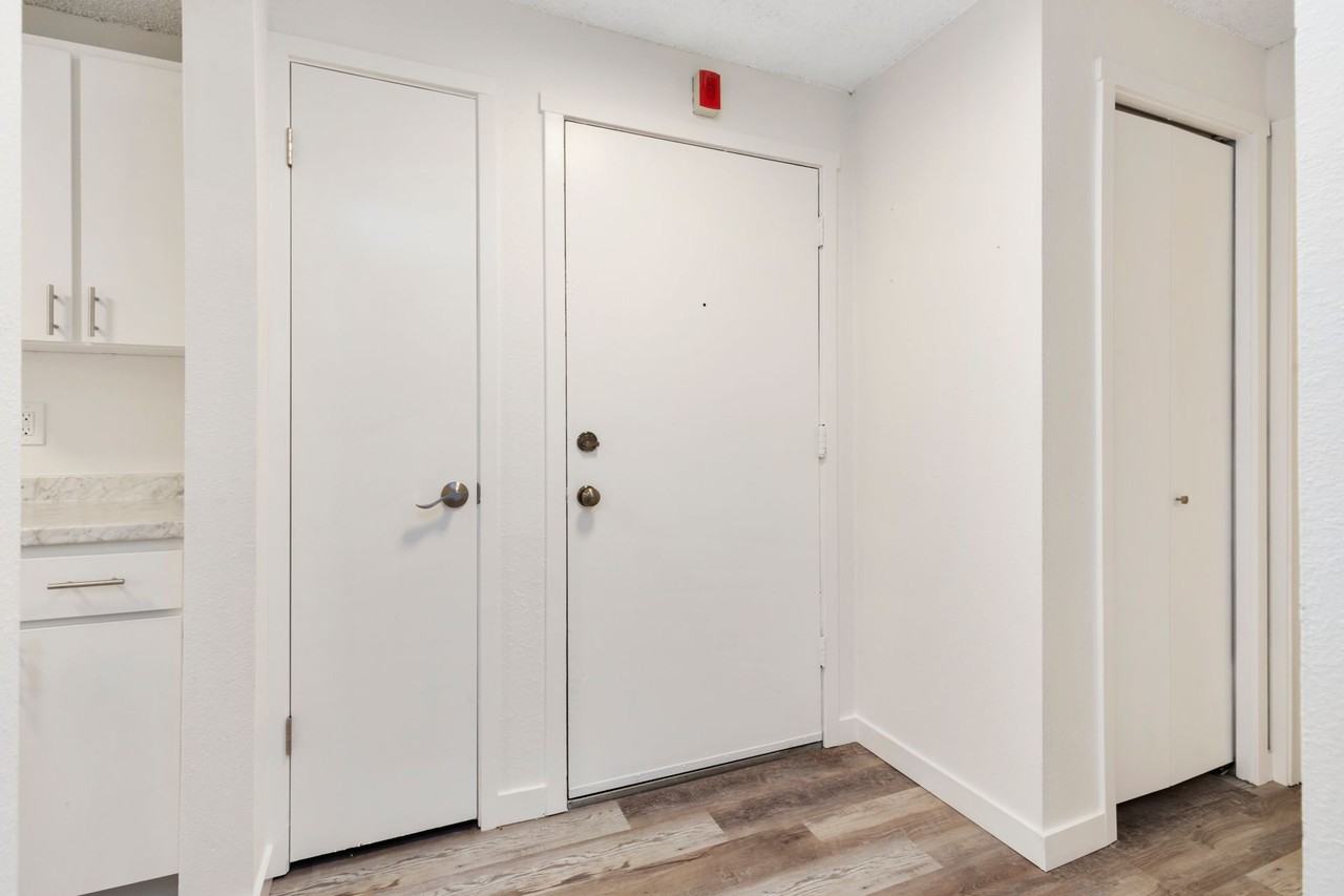 Willowbrook Apartments - Photo 7 of 17