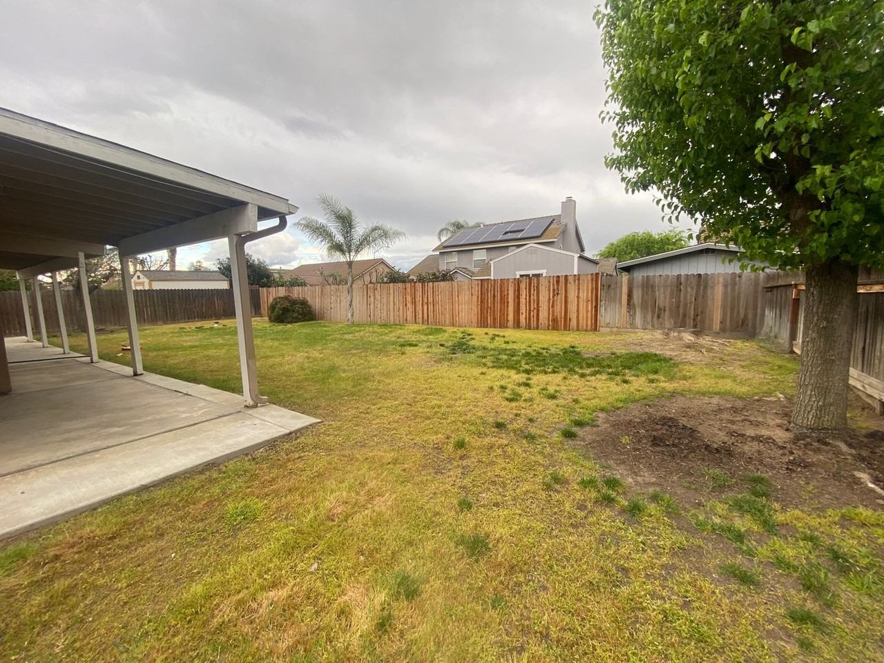 232 E Hollow Way - Photo 2 of 27