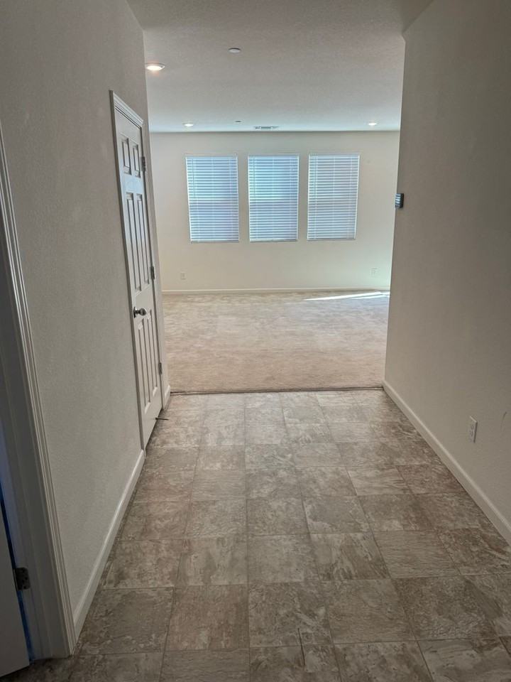 5268 Kankakee Dr - Photo 2 of 27