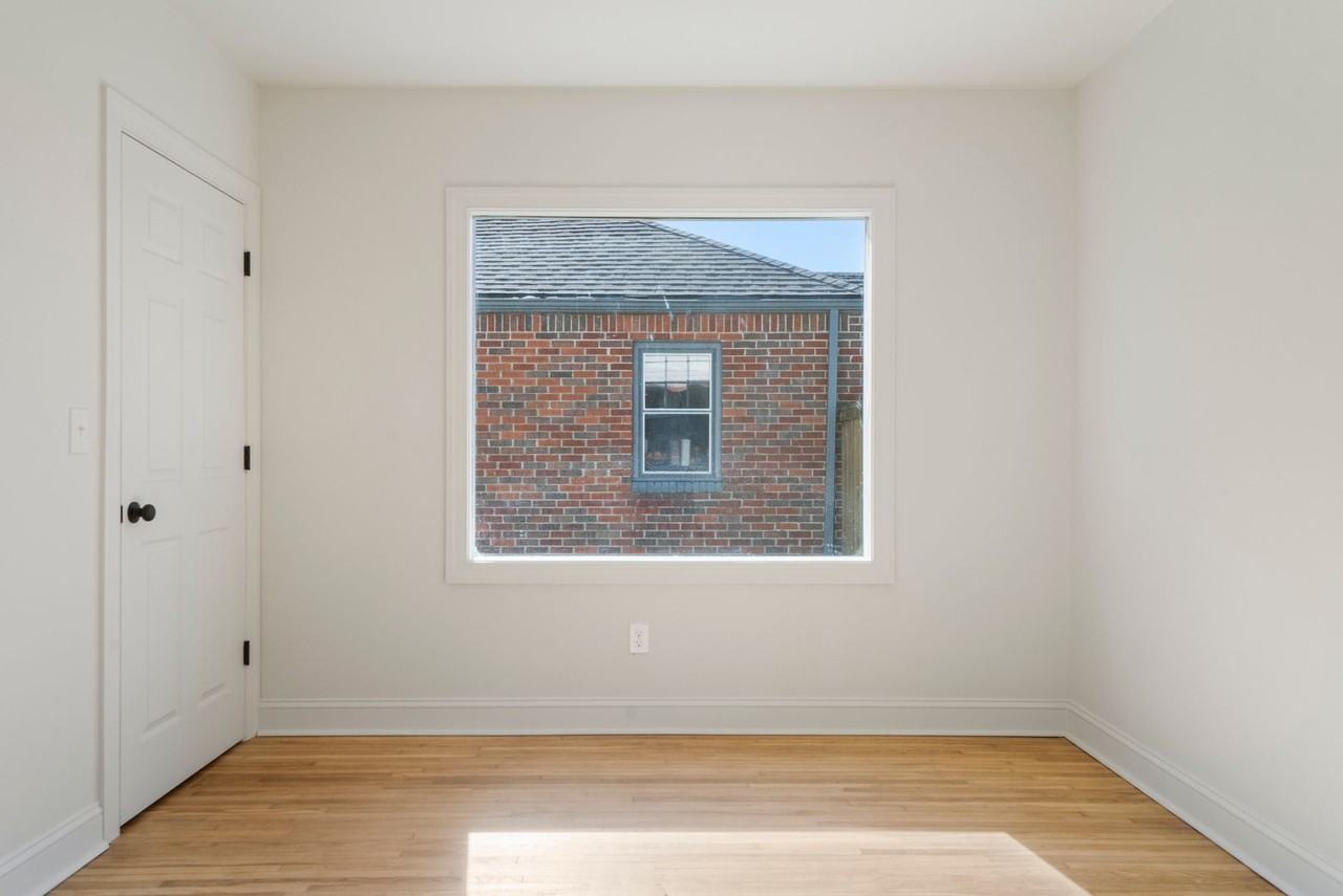 1340 S Florence Ave - Photo 6 of 8