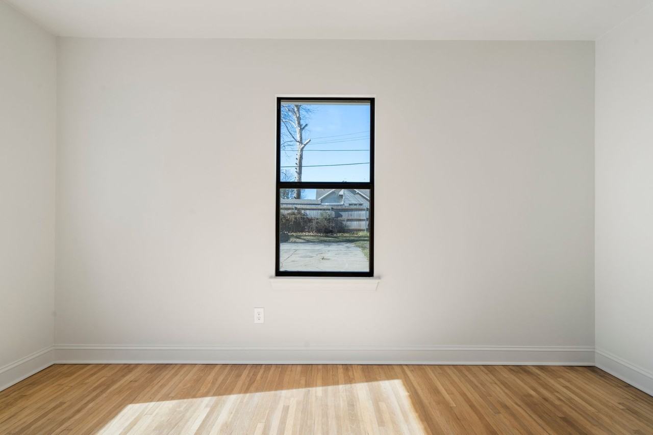 1340 S Florence Ave - Photo 7 of 8