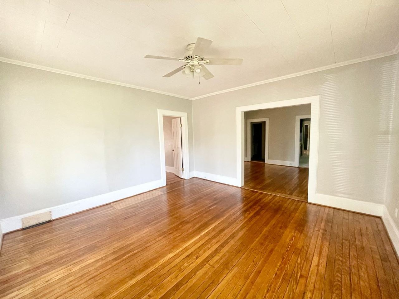 1504 Charlton St - Photo 3 of 24