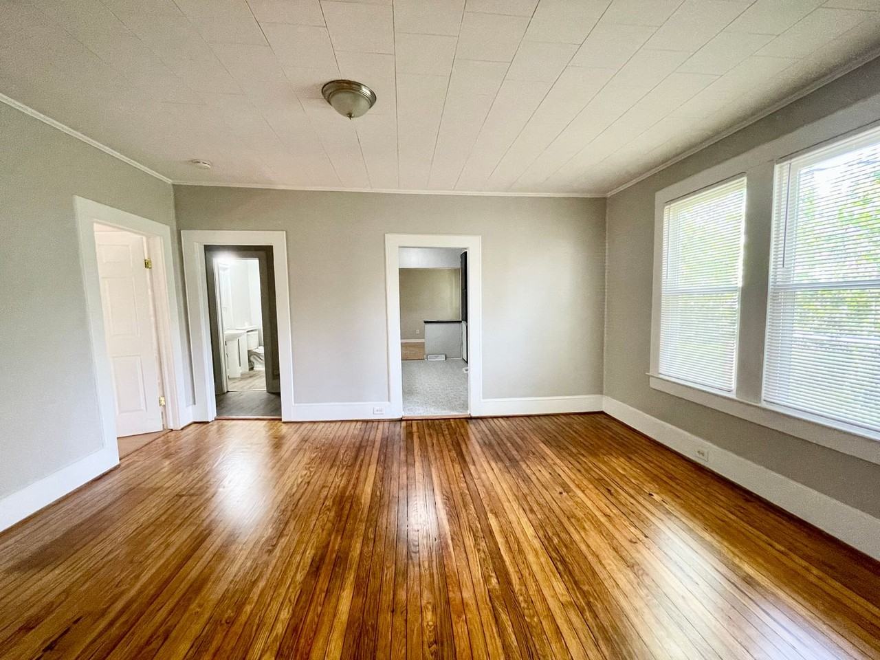 1504 Charlton St - Photo 7 of 24
