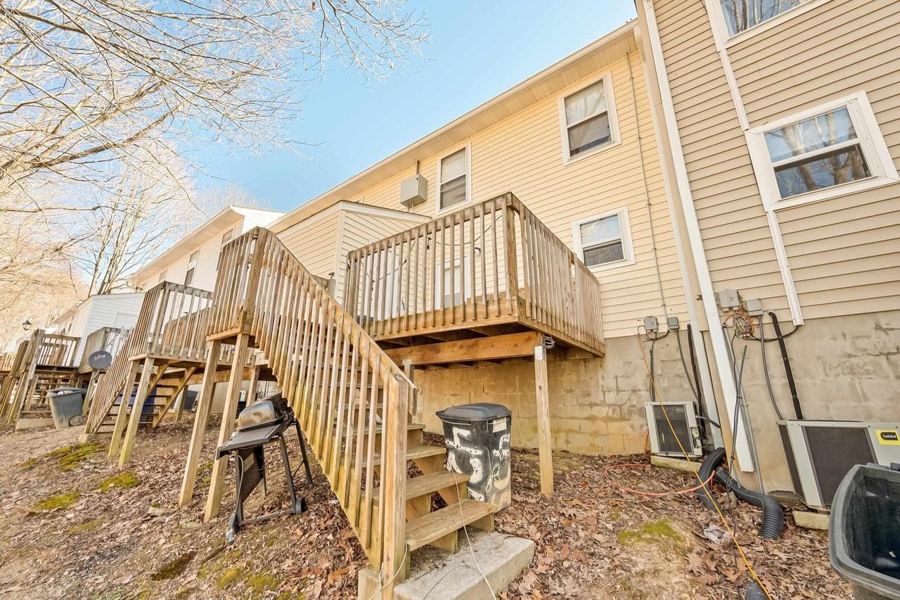425 Janie Ln - Photo 2 of 17