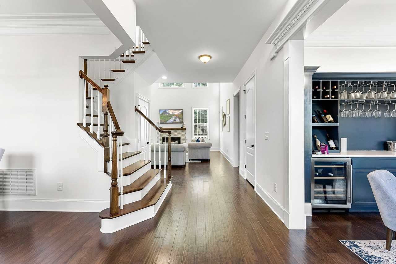 828 Keith Rd - Photo 3 of 45