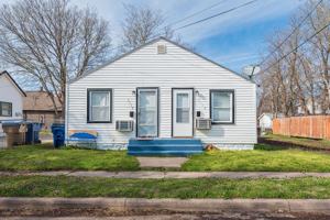featured image of 1112 E 8th St N