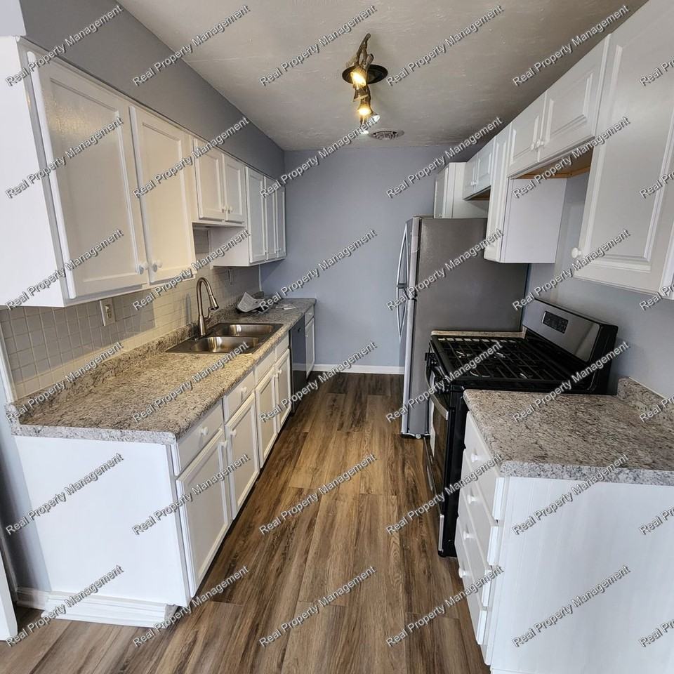 6271 Oregon St - Photo 4 of 13