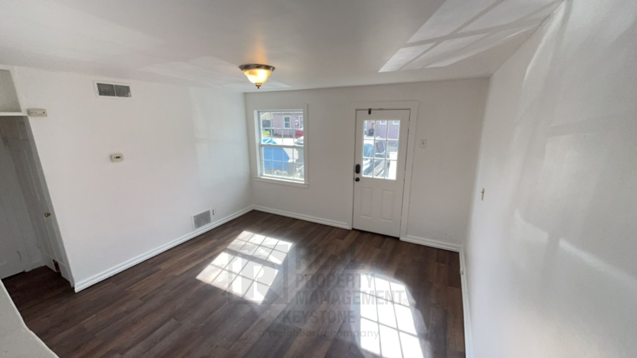 138 Delaware Dr - Photo 2 of 19
