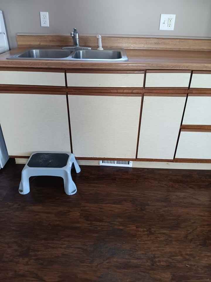 505 Rentschler St - Photo 3 of 9