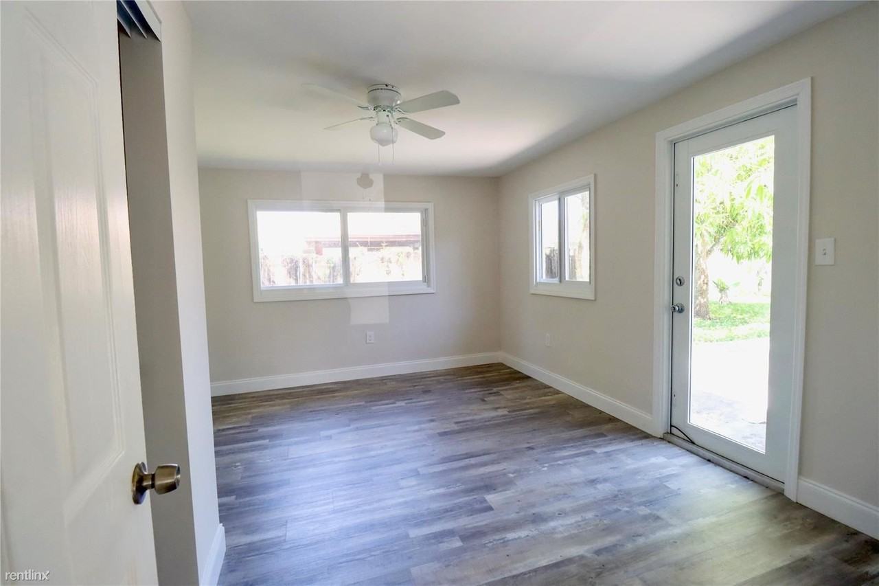 6861 Sw 18th St #A - Photo 3 of 14