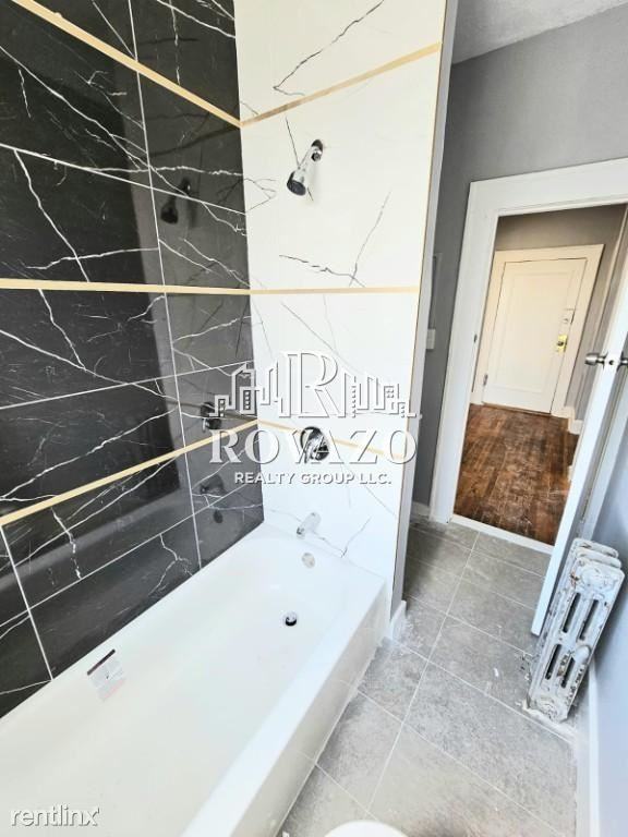 1009 Chancellor Ave - Photo 3 of 6