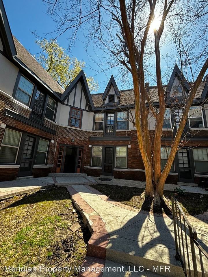 2153 Washington Ave - Photo 2 of 20