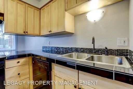 10305 SW Wilsonville Rd. - Photo 3 of 32