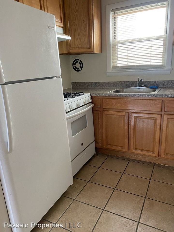 80 Howe Avenue - Photo 3 of 5