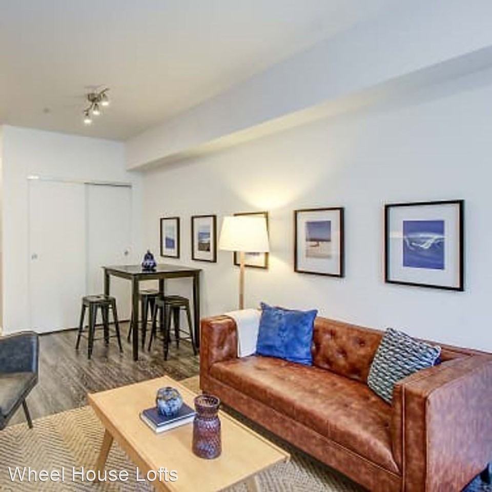 8130 SE 6th Avenue - Photo 2 of 4