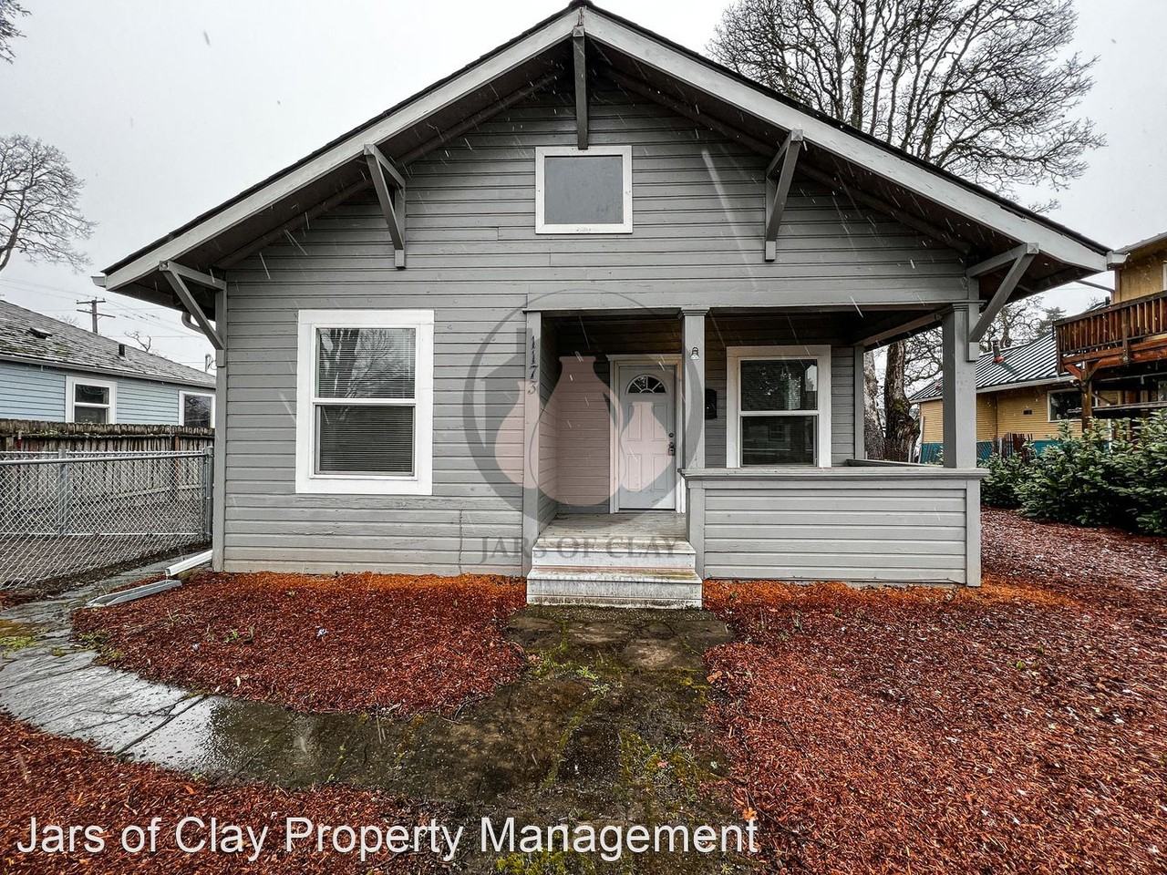 1173 15th St Se - Photo 3 of 17