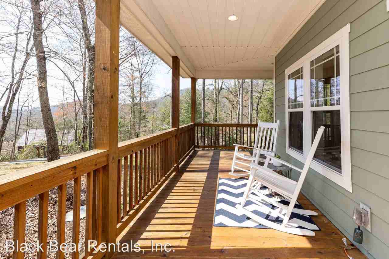 149 Kirkwood Dr - Photo 3 of 36