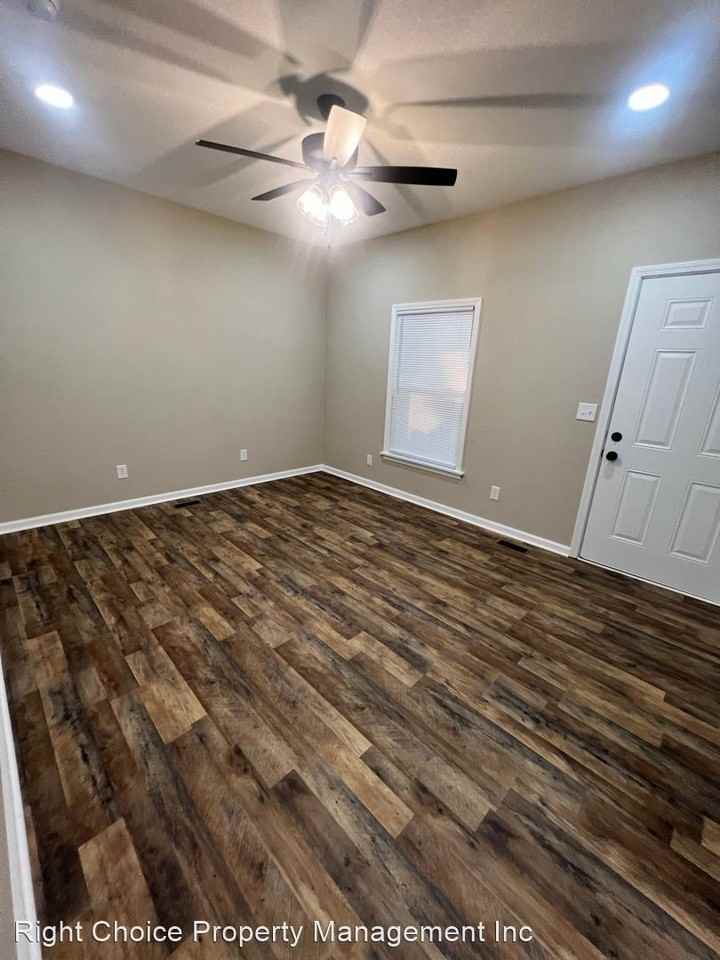 213 Benton St - Photo 2 of 13