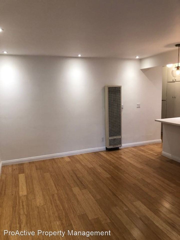218 S Ave 66 - Photo 3 of 8