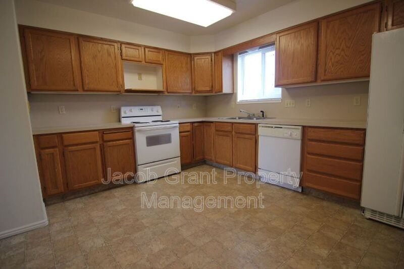 1940 S Ammon Rd #1 - Photo 2 of 8