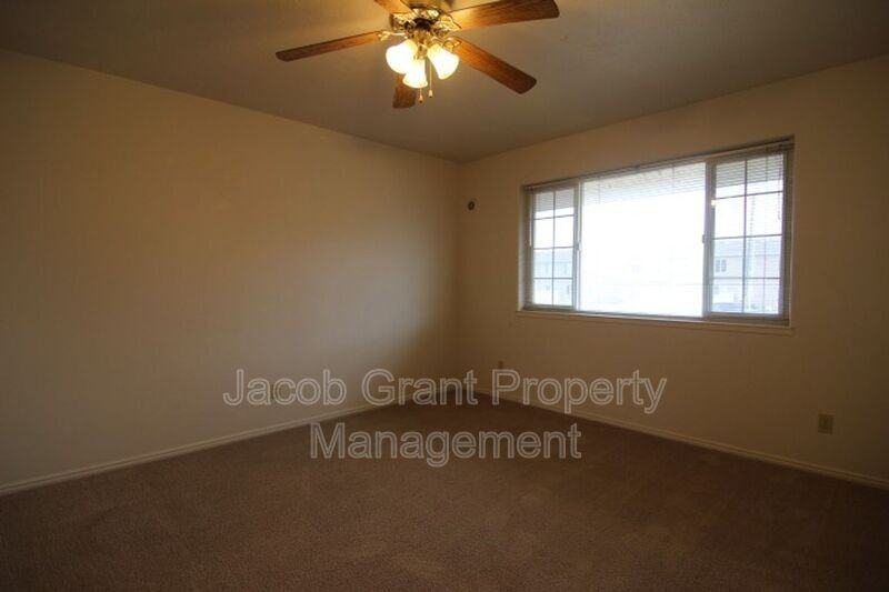 1940 S Ammon Rd #1 - Photo 3 of 8