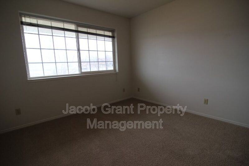 1940 S Ammon Rd #1 - Photo 5 of 8