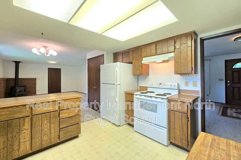 2403 117th Ave Ne - Photo 6 of 27