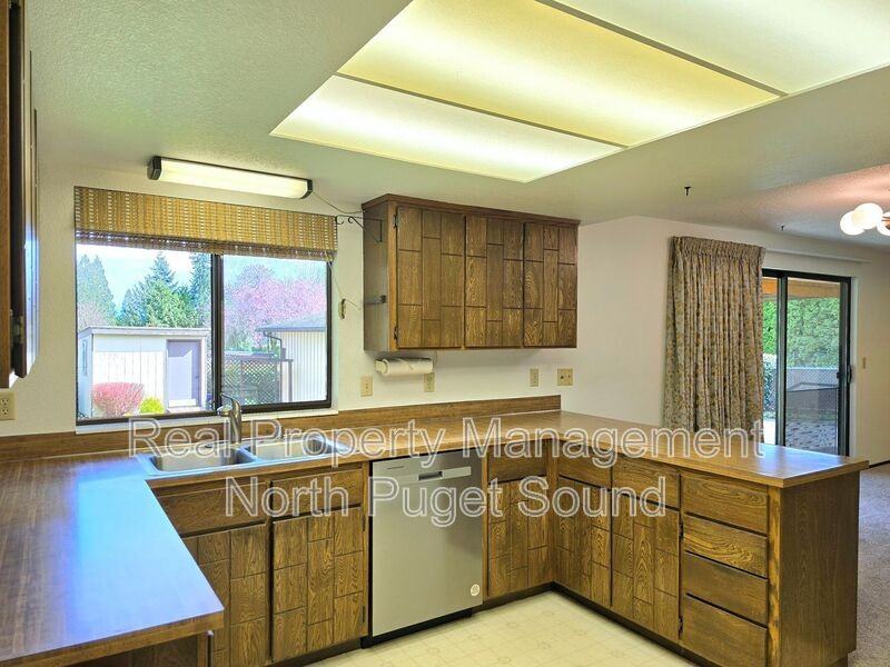 2403 117th Ave Ne - Photo 7 of 27