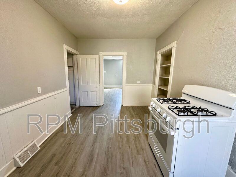 4058 Howley St REAR, Pittsburgh, PA 15224 2 Bedroom Apartment for 1,100/month Zumper