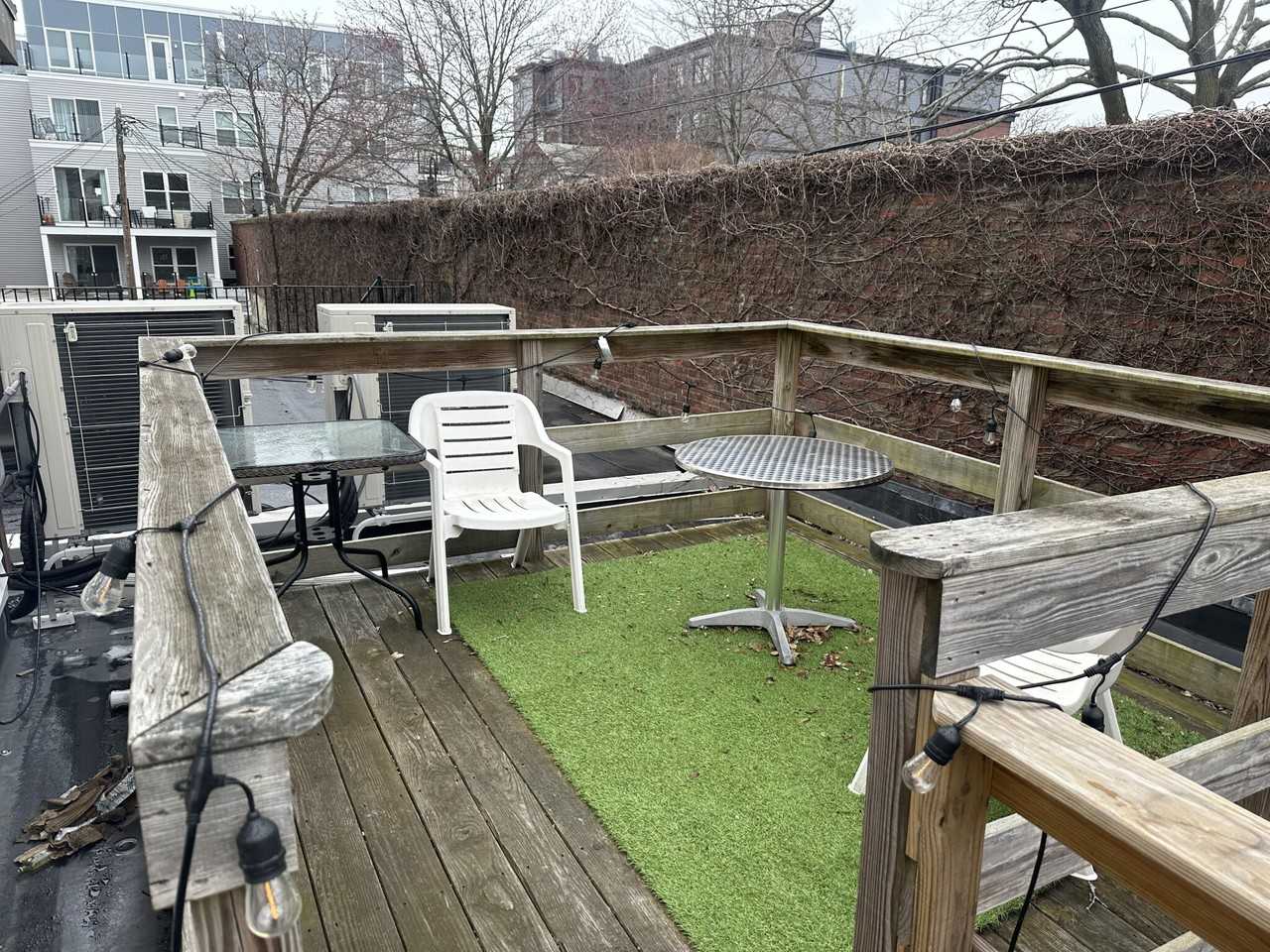 528 E 3rd St #2R - Photo 2 of 9