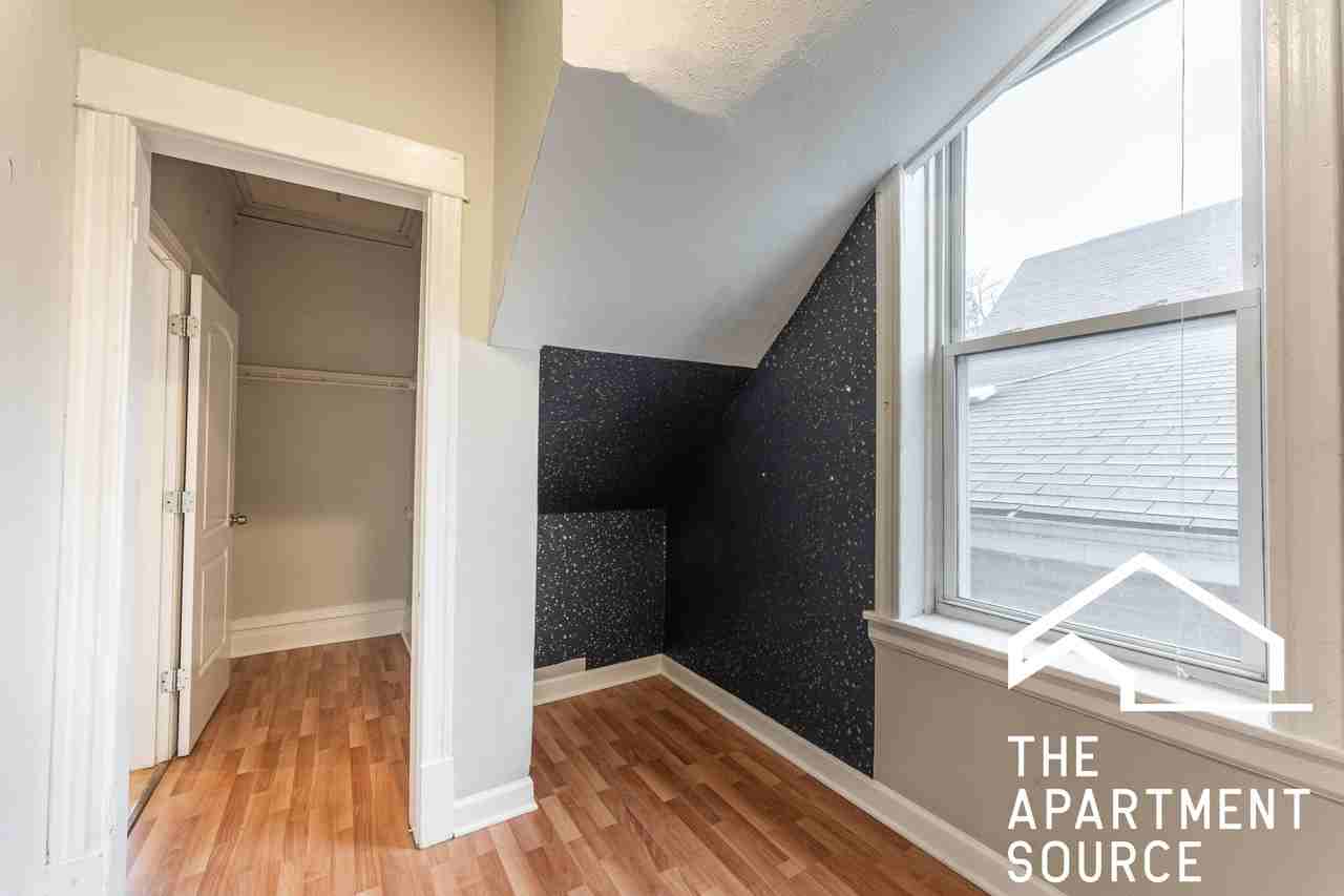 2921 N Allen Ave #1 - Photo 6 of 13