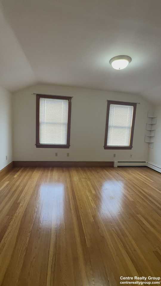 334 Washington St - Photo 3 of 19