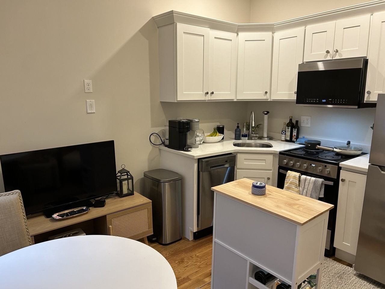 52 Irving St #1 - Photo 4 of 13