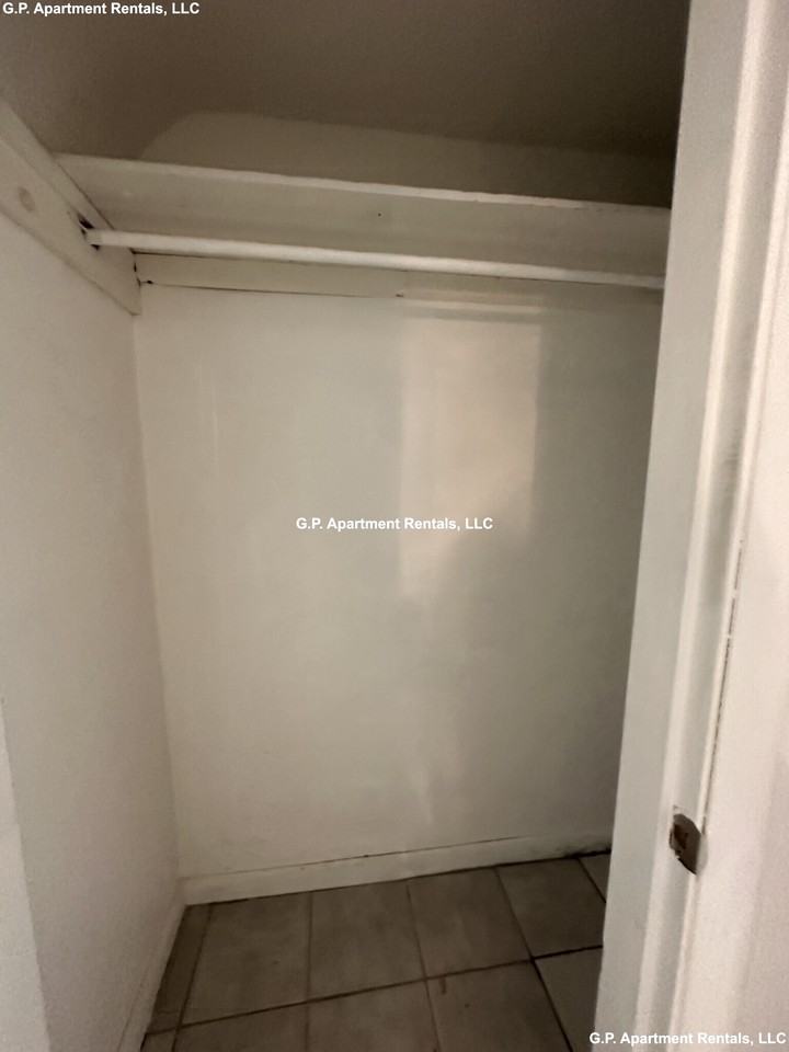 146 Linden St - Photo 3 of 10