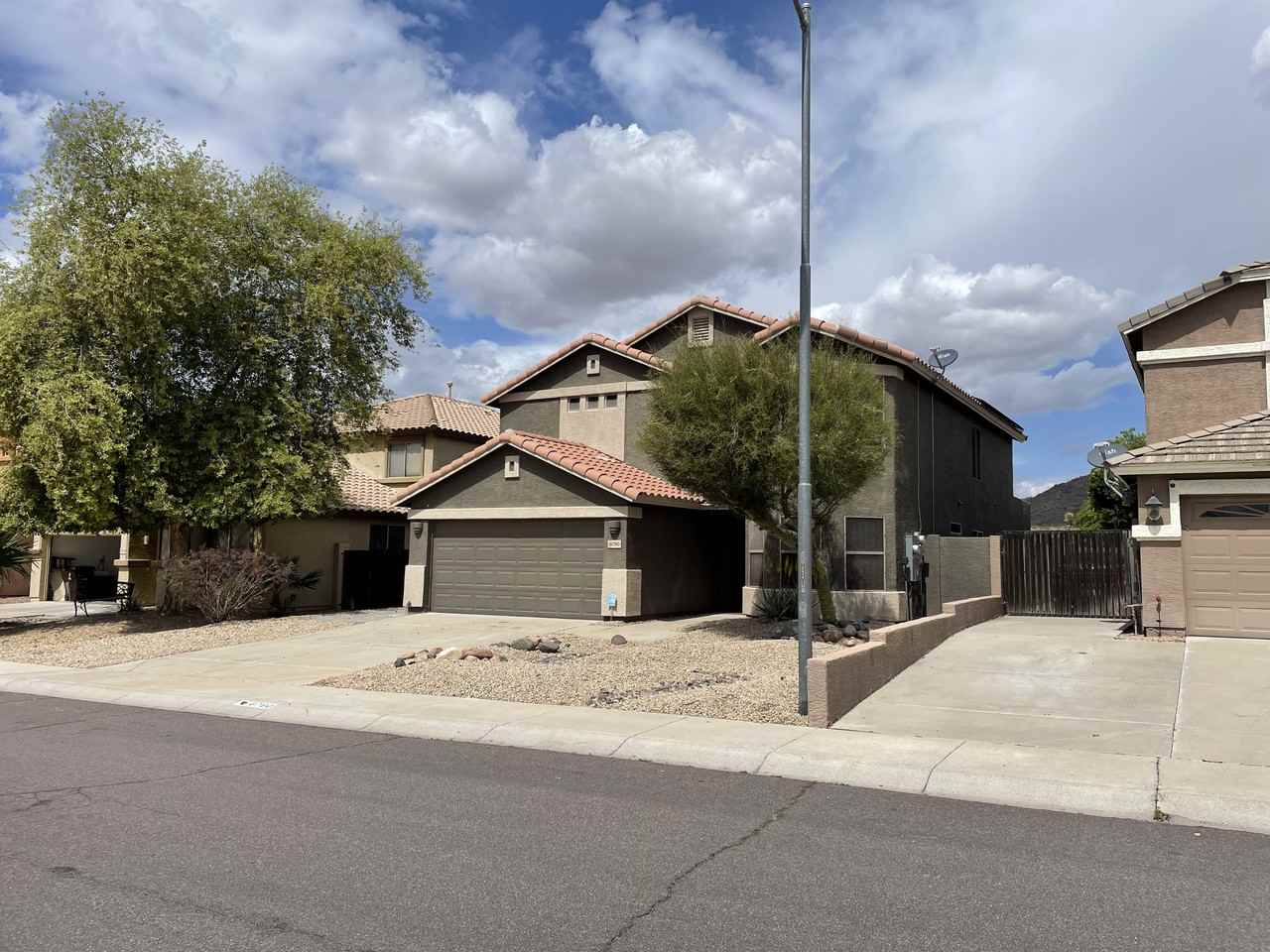 6790 W Rowel Rd - Photo 2 of 50