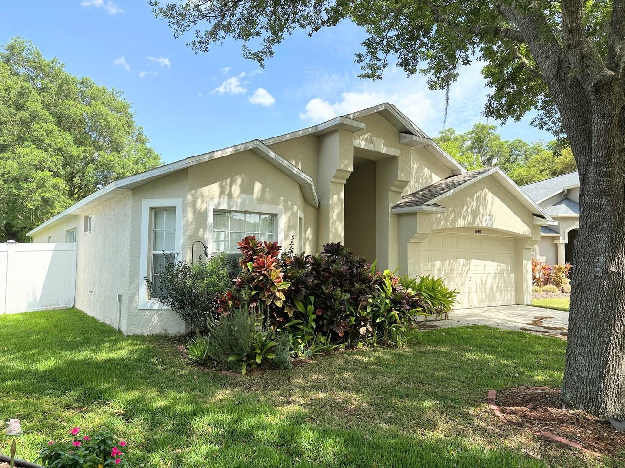 10478 Lucaya Dr - Photo 3 of 27