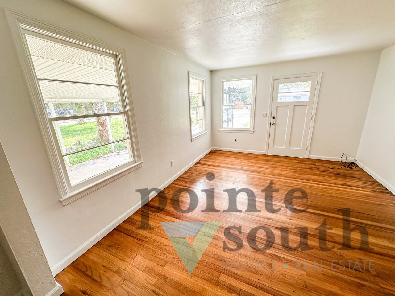 206 Marshall Dr Ne - Photo 3 of 25