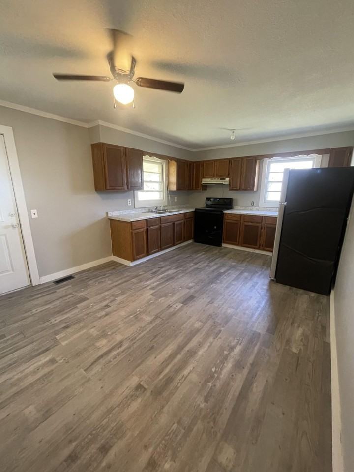 385 Kinnard Rd - Photo 3 of 8
