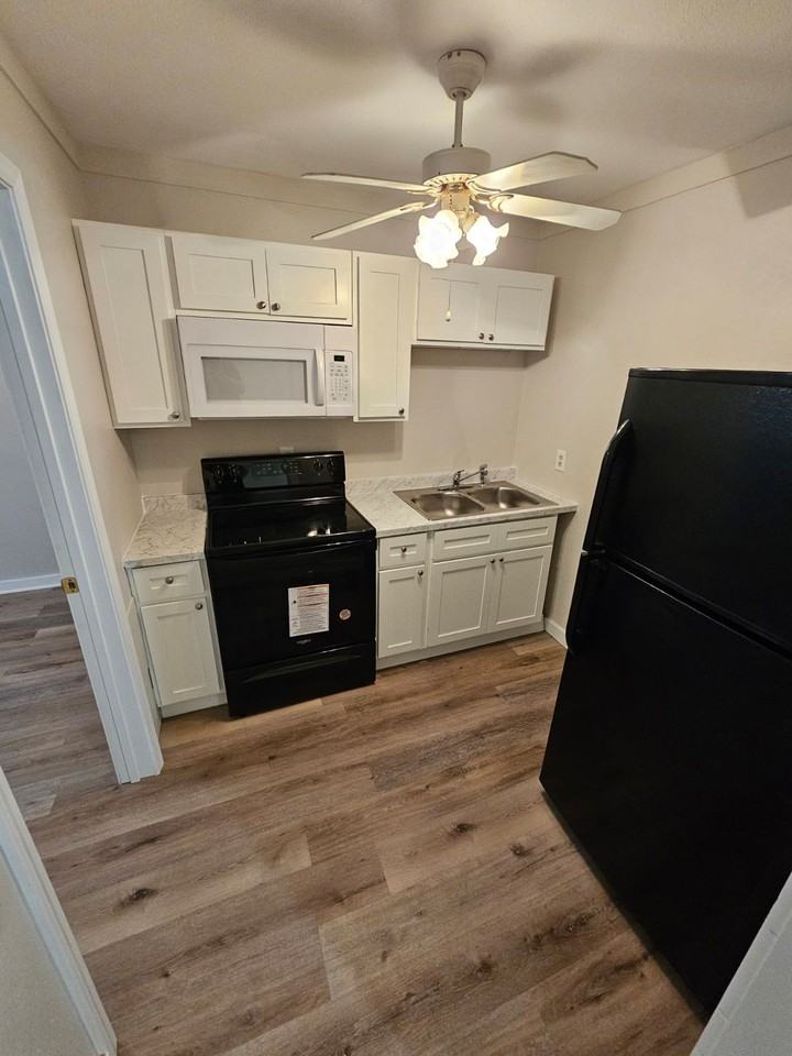 337 W Bockman Way - Photo 2 of 6