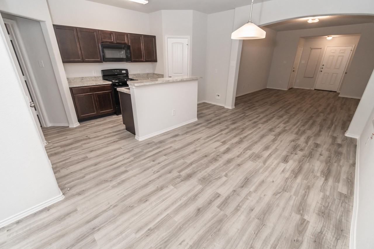 3629 Joshua St - Photo 3 of 9