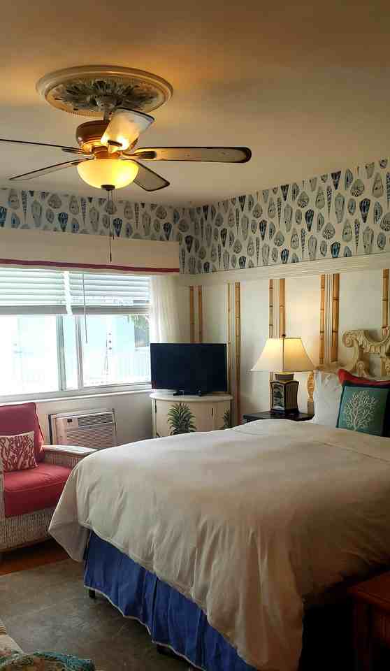401 Collins Ave #20 - Photo 2 of 34