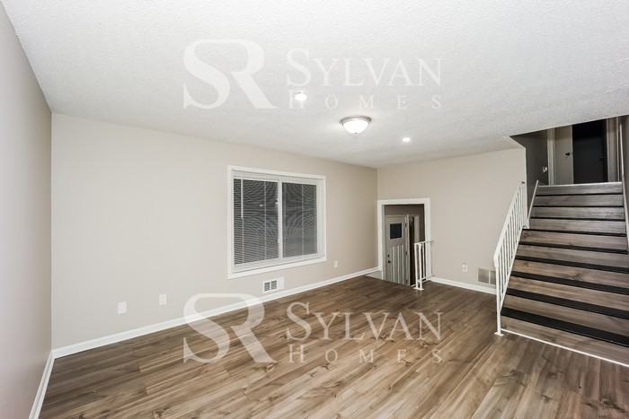 7050 Merrywood Dr - Photo 3 of 15