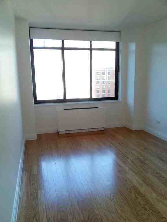 Battery Pl #8L - Photo 2 of 15