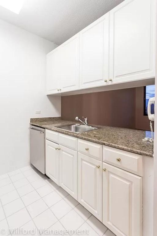 Battery Pl #8L - Photo 4 of 15