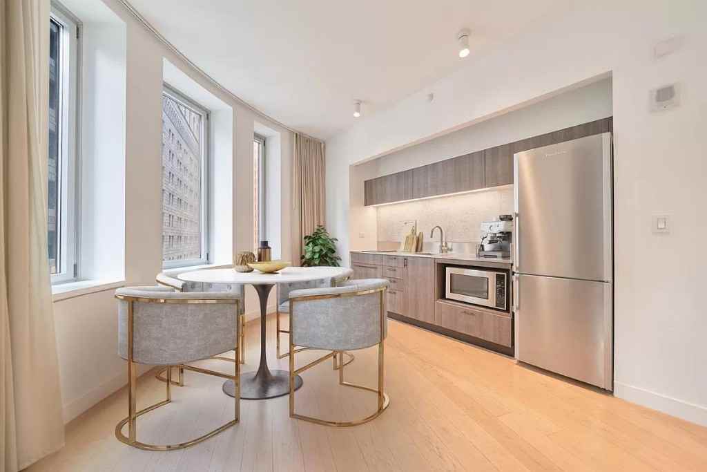 William St #902 - Photo 3 of 20